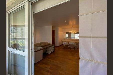 Apartamento para alugar com 129m², 4 quartos e 4 vagasVaranda da Sala