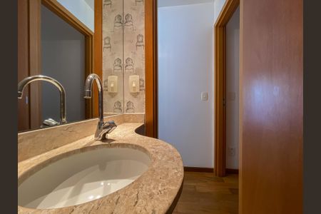 Apartamento para alugar com 129m², 4 quartos e 4 vagasLavabo