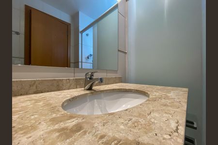 Apartamento para alugar com 129m², 4 quartos e 4 vagasBanheiro da Suíte 1