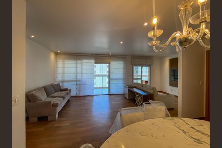 Apartamento para alugar com 129m², 4 quartos e 4 vagasSala