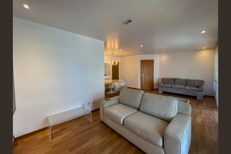 Apartamento para alugar com 129m², 4 quartos e 4 vagasSala