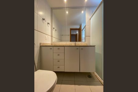 Apartamento para alugar com 129m², 4 quartos e 4 vagasBanheiro da Suíte 1