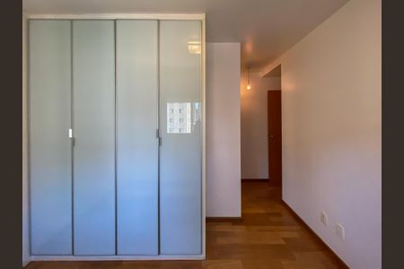 Apartamento para alugar com 129m², 4 quartos e 4 vagasSuíte 2