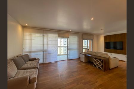 Apartamento para alugar com 129m², 4 quartos e 4 vagasSala