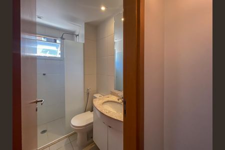 Apartamento para alugar com 129m², 4 quartos e 4 vagasBanheiro da Suíte 2