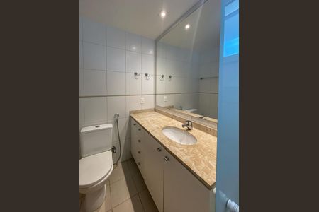 Apartamento para alugar com 129m², 4 quartos e 4 vagasBanheiro da Suíte 1