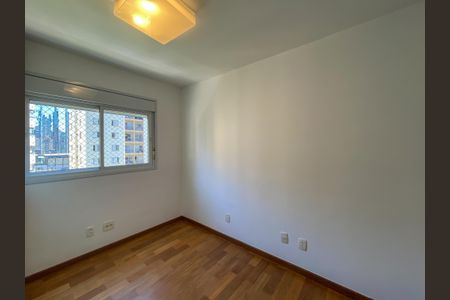 Apartamento para alugar com 129m², 4 quartos e 4 vagasQuarto 