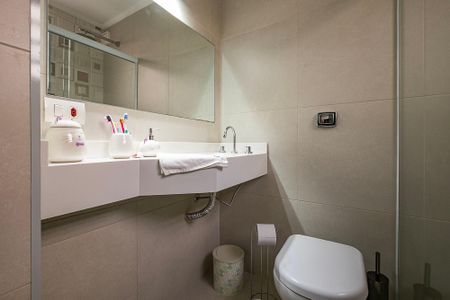 Apartamento à venda com 110m², 2 quartos e 1 vaga Apartamento à venda com 110m², 2 quartos e 1 vagaSuíte 2 - Banheiro