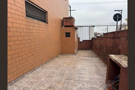 Casa à venda com 236m², 3 quartos e 2 vagas Casa à venda com 236m², 3 quartos e 2 vagasQuintal