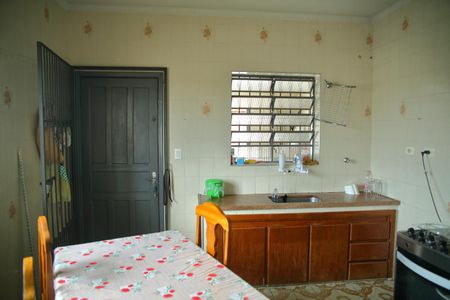 Casa à venda com 236m², 3 quartos e 2 vagasCozinha 