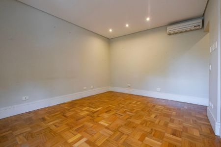 Apartamento à venda com 160m², 3 quartos e 1 vagaSuíte