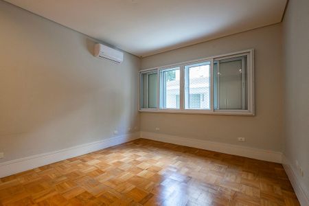 Apartamento à venda com 160m², 3 quartos e 1 vagaQuarto 2