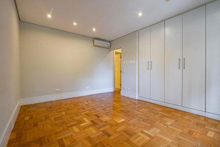 Apartamento à venda com 160m², 3 quartos e 1 vagaSuíte