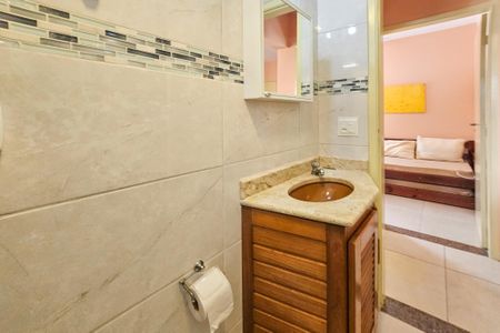 Apartamento para alugar com 70m², 2 quartos e 1 vaga Apartamento para alugar com 70m², 2 quartos e 1 vagaBanheiro Social