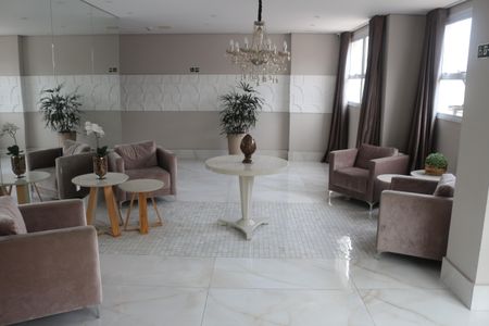Apartamento à venda com 72m², 2 quartos e 2 vagasHall social