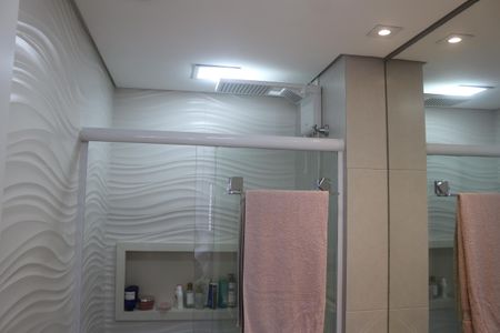 Apartamento à venda com 72m², 2 quartos e 2 vagasBanheiro da Suíte