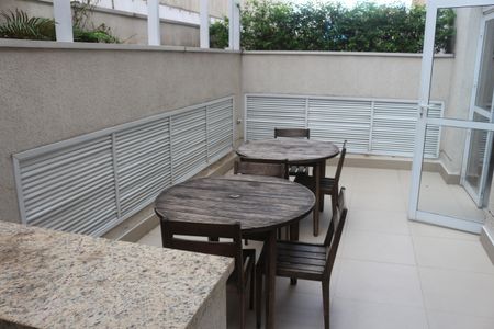 Apartamento à venda com 72m², 2 quartos e 2 vagasÁrea comum - Churrasqueira