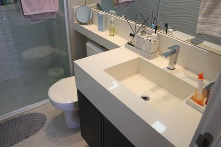 Apartamento à venda com 72m², 2 quartos e 2 vagasBanheiro da Suíte