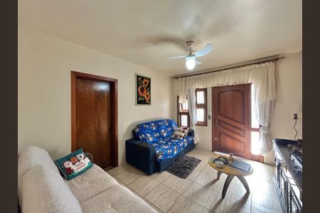 Casa à venda com 113m², 3 quartos e 2 vagasSala