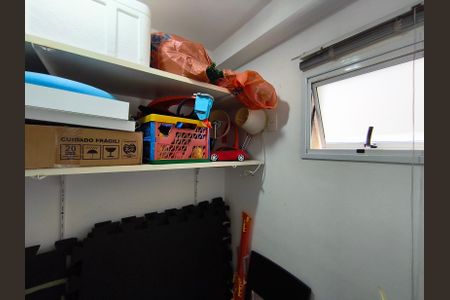 Apartamento à venda com 111m², 3 quartos e 2 vagas Apartamento à venda com 111m², 3 quartos e 2 vagasDespensa