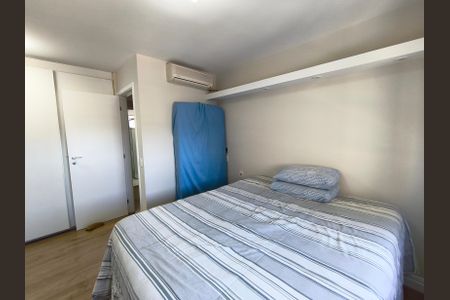 Apartamento à venda com 111m², 3 quartos e 2 vagas Apartamento à venda com 111m², 3 quartos e 2 vagasSuíte