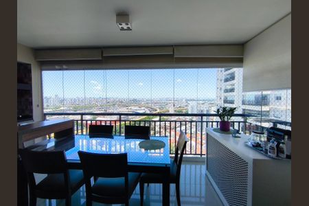 Apartamento à venda com 111m², 3 quartos e 2 vagas Apartamento à venda com 111m², 3 quartos e 2 vagasVaranda