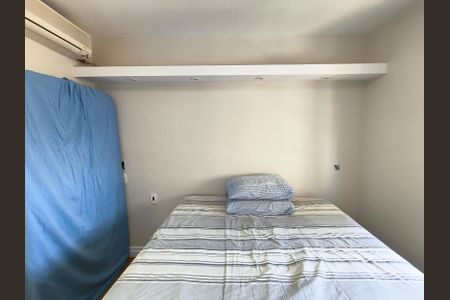 Apartamento à venda com 111m², 3 quartos e 2 vagas Apartamento à venda com 111m², 3 quartos e 2 vagasSuíte