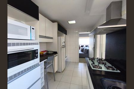 Apartamento à venda com 111m², 3 quartos e 2 vagas Apartamento à venda com 111m², 3 quartos e 2 vagasCozinha