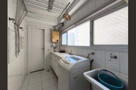 Apartamento à venda com 111m², 3 quartos e 2 vagas Apartamento à venda com 111m², 3 quartos e 2 vagasÁrea de Serviço