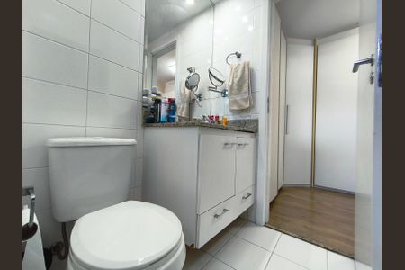 Apartamento à venda com 111m², 3 quartos e 2 vagas Apartamento à venda com 111m², 3 quartos e 2 vagasBanheiro da Suíte