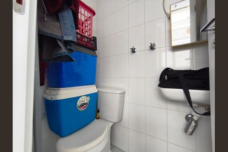 Apartamento à venda com 111m², 3 quartos e 2 vagas Apartamento à venda com 111m², 3 quartos e 2 vagasBanheiro de Serviço