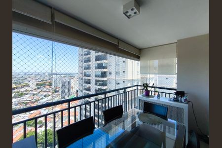 Apartamento à venda com 111m², 3 quartos e 2 vagas Apartamento à venda com 111m², 3 quartos e 2 vagasVaranda