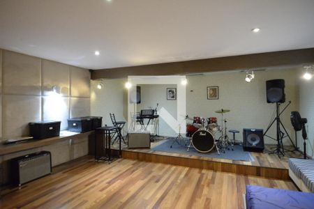 Apartamento à venda com 111m², 3 quartos e 2 vagas Apartamento à venda com 111m², 3 quartos e 2 vagasStudio