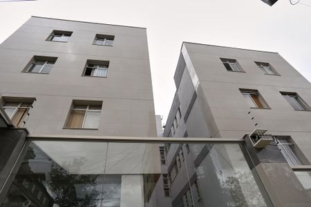 Apartamento à venda com 90m², 3 quartos e 1 vaga Apartamento à venda com 90m², 3 quartos e 1 vagaFachada