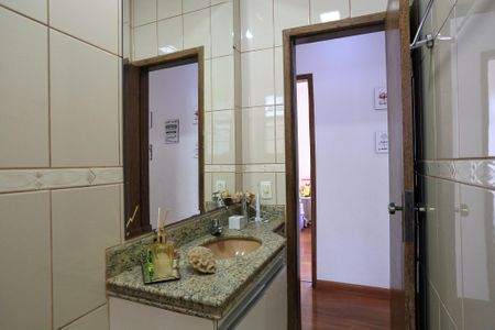 Apartamento à venda com 90m², 3 quartos e 1 vaga Apartamento à venda com 90m², 3 quartos e 1 vagaBanheiro