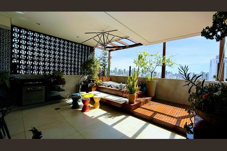 Apartamento à venda com 204m², 3 quartos e 2 vagasCobertura