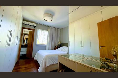 Apartamento à venda com 204m², 3 quartos e 2 vagasSuíte