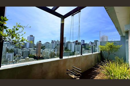 Apartamento à venda com 204m², 3 quartos e 2 vagasCobertura