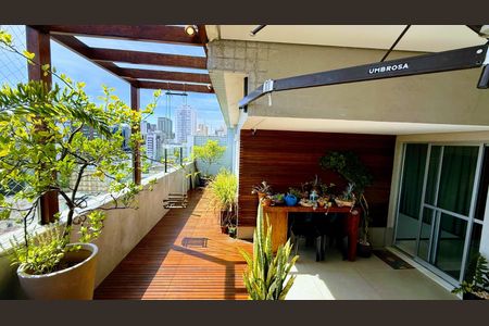 Apartamento à venda com 204m², 3 quartos e 2 vagasCobertura