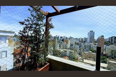 Apartamento à venda com 204m², 3 quartos e 2 vagasCobertura