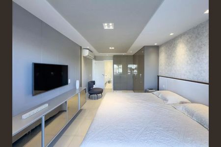 Casa à venda com 5 quartos, 630m² em Barra da Tijuca, Rio de Janeiro