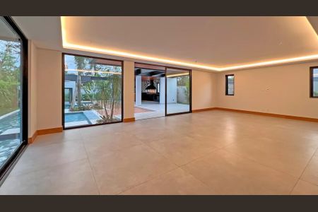 Casa à venda com 5 quartos, 1229m² em Barra da Tijuca, Rio de Janeiro