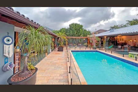 Casa à venda com 420m², 4 quartos e 2 vagas