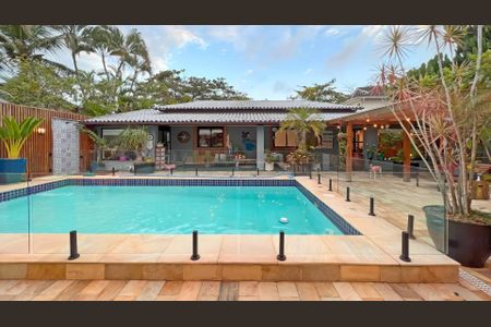 Casa à venda com 420m², 4 quartos e 2 vagas