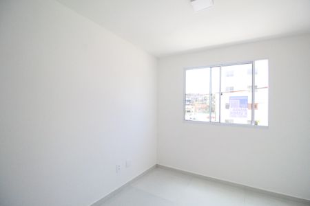 Sala de apartamento para alugar com 2 quartos, 42m² em Taquara, Rio de Janeiro