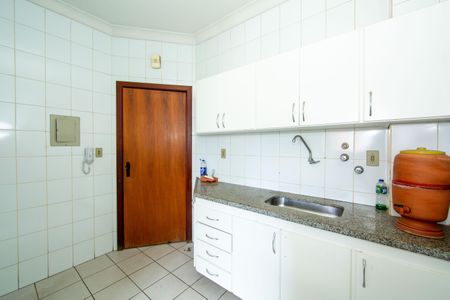 Apartamento à venda com 90m², 3 quartos e 2 vagasCOZINHA