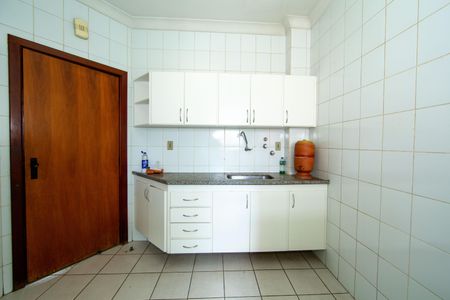Apartamento à venda com 90m², 3 quartos e 2 vagasCOZINHA