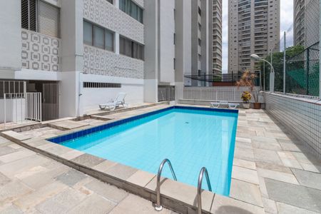 Apartamento à venda com 96m², 3 quartos e sem vagaÁrea Comum - Piscina