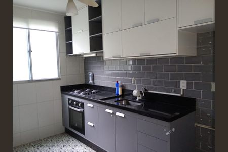 Cozinha de apartamento para alugar com 1 quarto, 43m² em Jardim California, Jacareí
