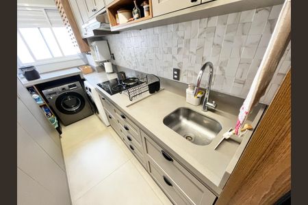 Apartamento à venda com 72m², 2 quartos e 1 vagaCozinha e Área de Serviço
